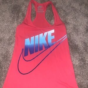 Nike women’s tank top